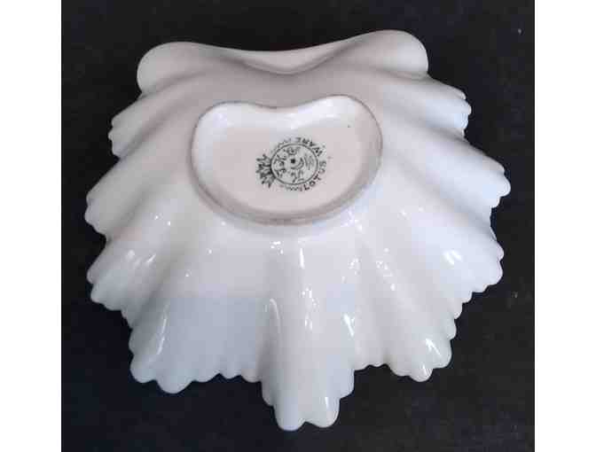 Lotus Ware Small Leaf Tray