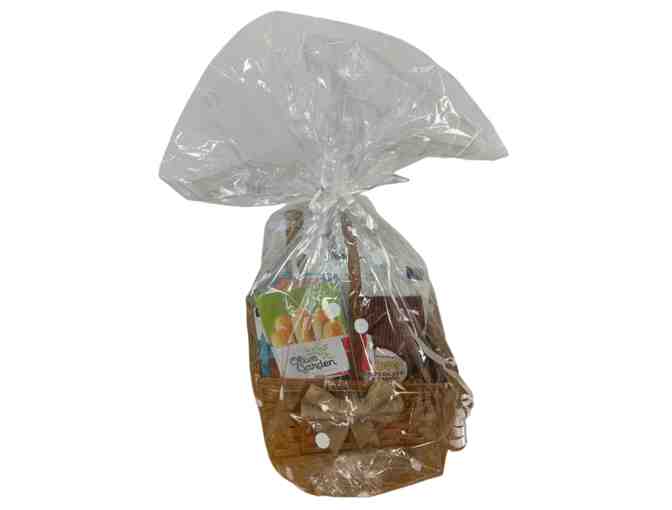 Treat Yourself Well! Deluxe Gift Basket