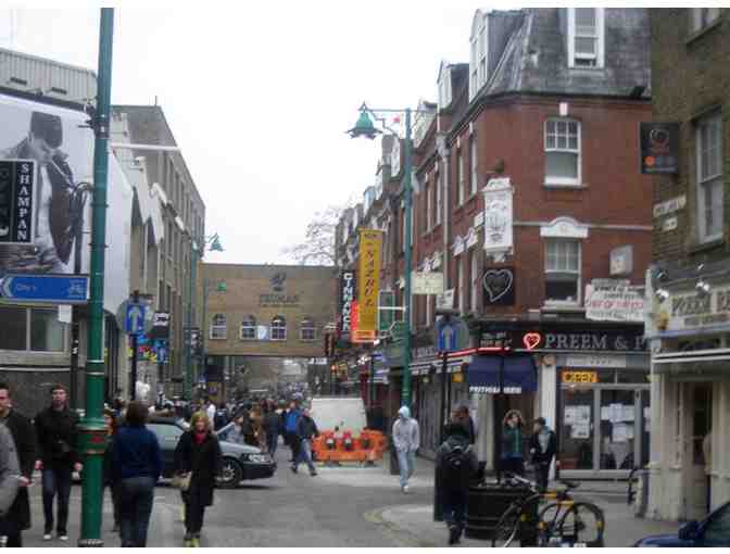 Personalized Walking Tour around London's East End