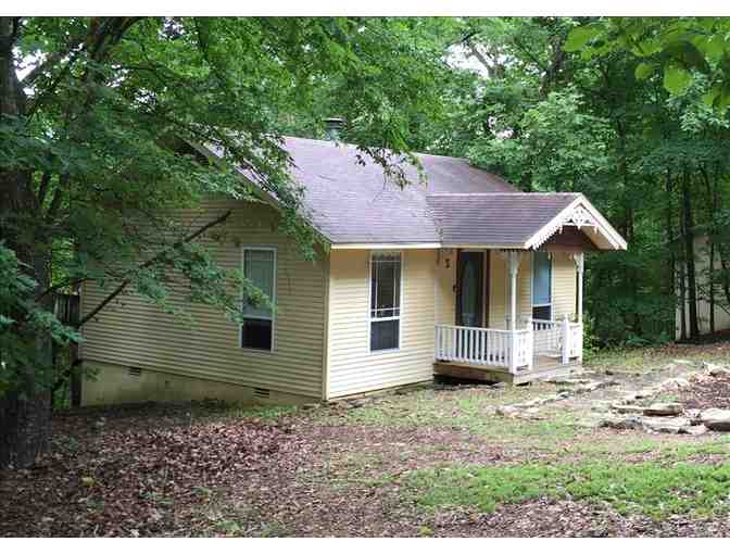 Secluded Nature Get Away - Ozark Spring Cabins near Beaver Lake