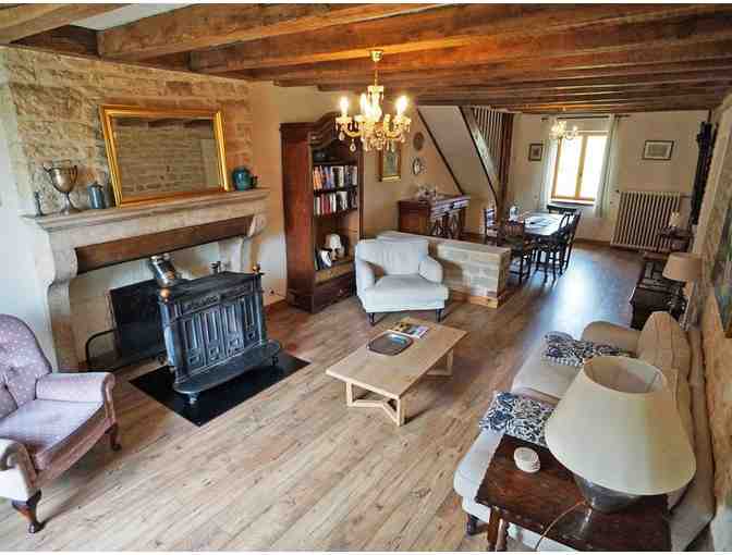 Fairytale Burgundy for 8 people