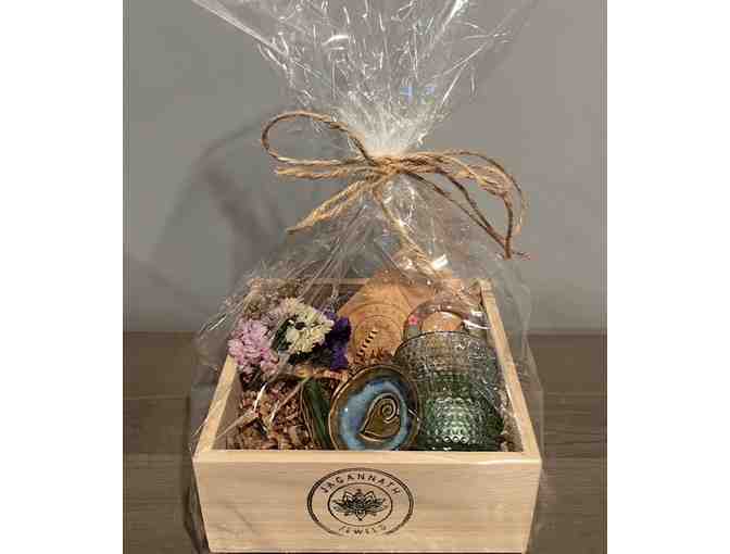 Jagannath Jewels Basket