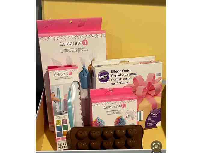 Celebrate It Cake Decorating Kit