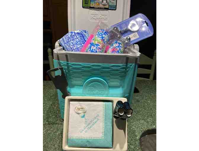 TIFFANY BLUE (18 CAN) COLEMAN COOLER WITH EXTRAS! (SEE PICTURES PLEASE!)