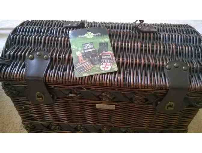 Picnic & Beyond Willow Picnic Basket for 4.