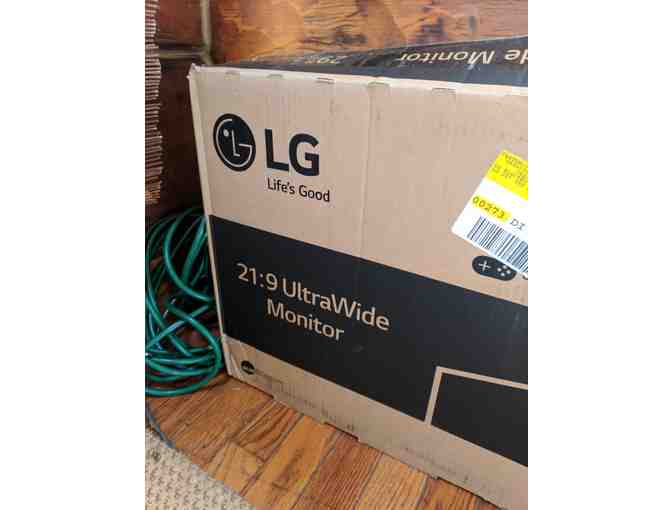 Monitor- LG 21:9 Ultra Wide Monitor
