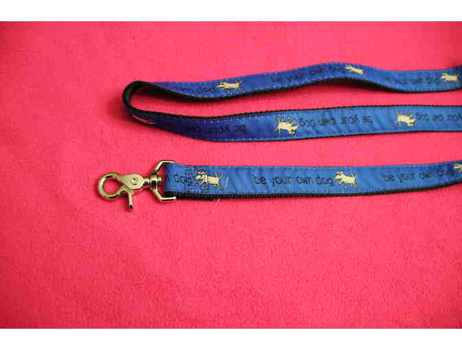 Teddy the Dog - Be Your Own Dog Leash - Blue