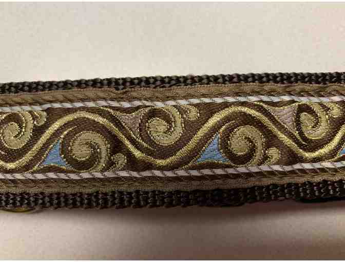 Collar from 2 Hounds Design (1.5' wide)