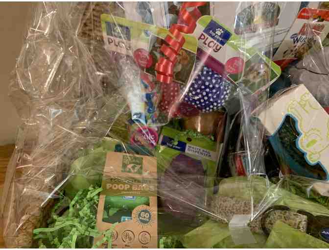 Picnic Basket of Dog Items and 2 night stay at Pet Resort