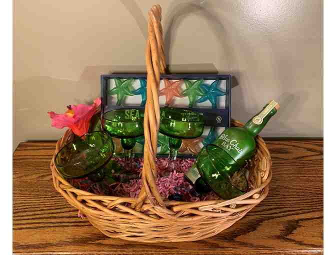 Rum basket with Glasses