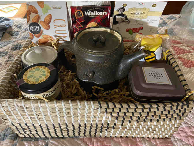 Tea Time Basket