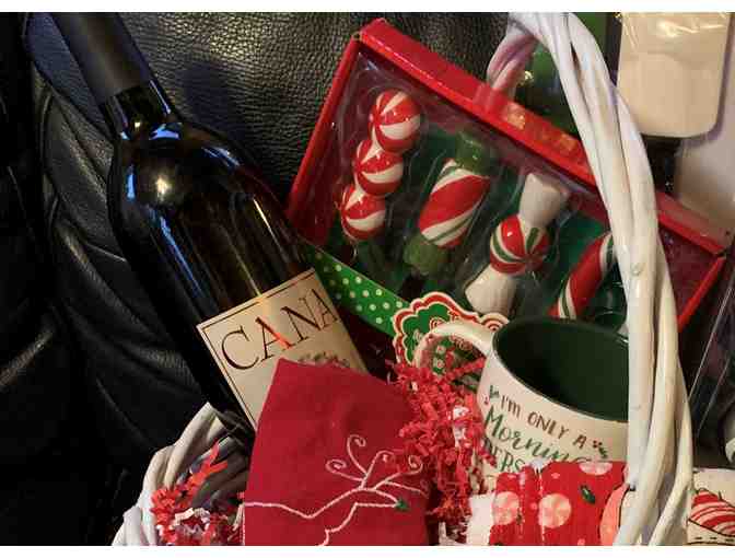 FOHA White Christmas Wine basket