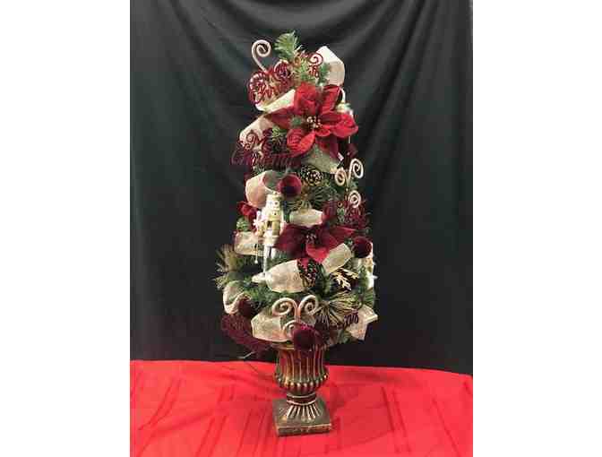 'Poinsettia Perfect' Holiday Tree