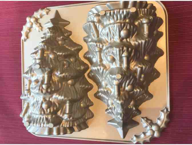 William Sonoma Christmas Tree Cake Form