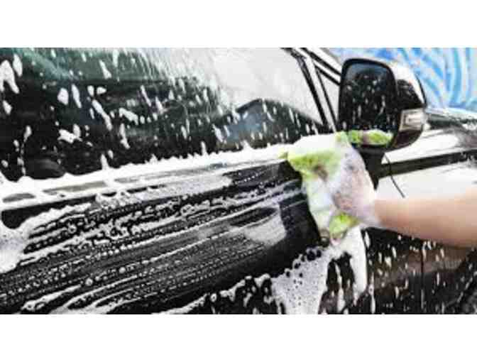 CLEAN CAR!!! Car Wash and Vacuum 4X/Year