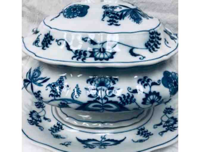 Blue Danube Soup Tureen, 12 Bowls and a Ladle - Photo 5