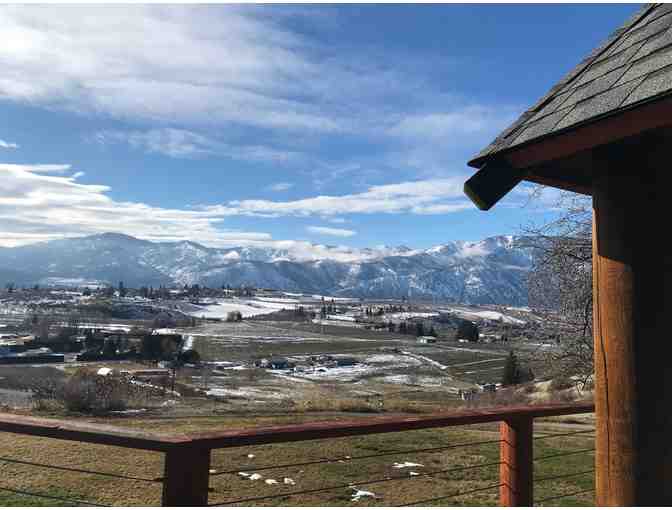 Five Night Stay in a Large Home Overlooking Lake Chelan