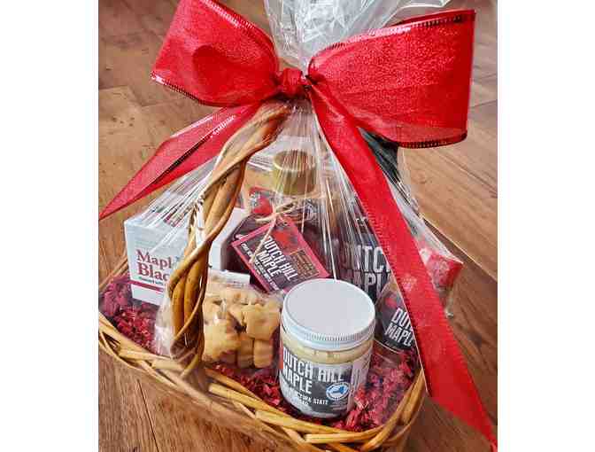 Gift basket full of Dutch Hill Maple products - Photo 1