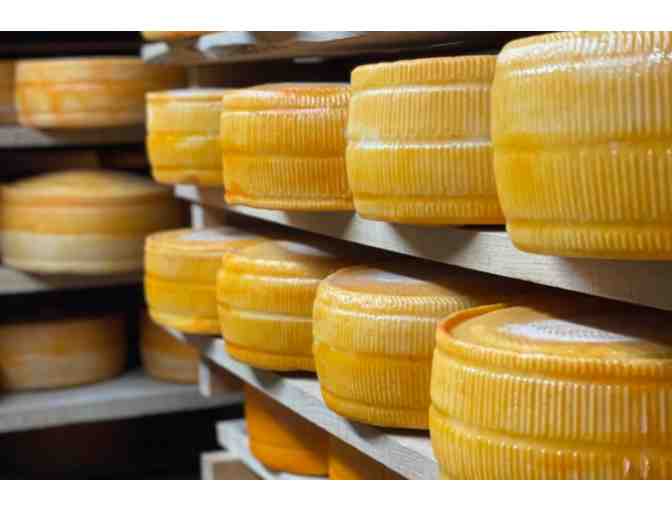 The Entertainer Cheese Gift Box