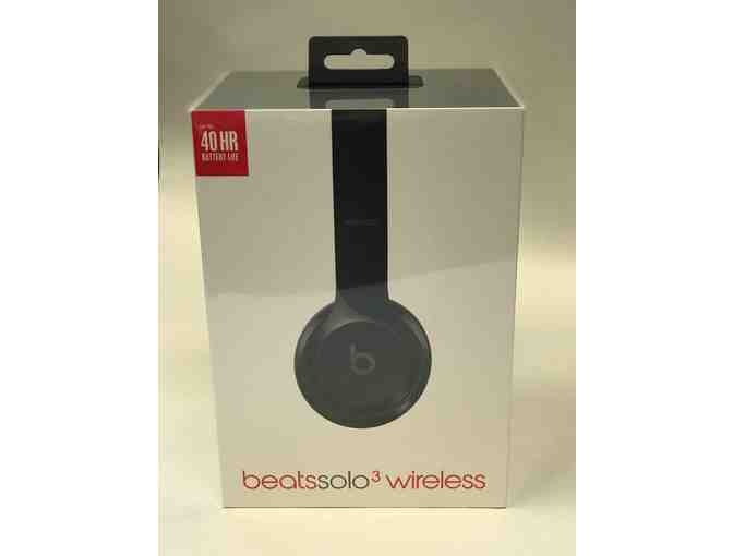 Beats Solo3 Wireless Headphones in Gloss Black