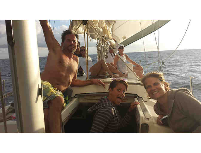 3 hour Half day or 'Full Moon' Sail for 4 on Kiote Sails out of Coral Bay