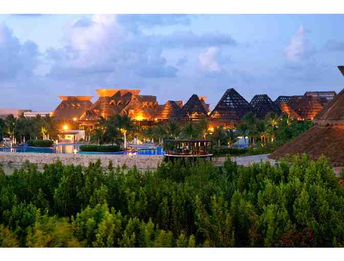Vidanta Resorts: 7 night stay in a Grand Mayan Master Room at a choice of 4 locations