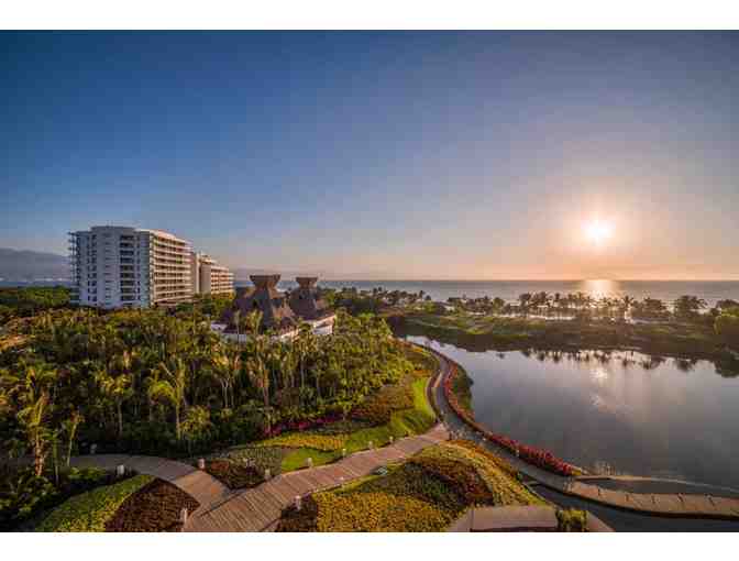 Vidanta Resorts: 7 night stay in a Grand Mayan Master Room at a choice of 4 locations