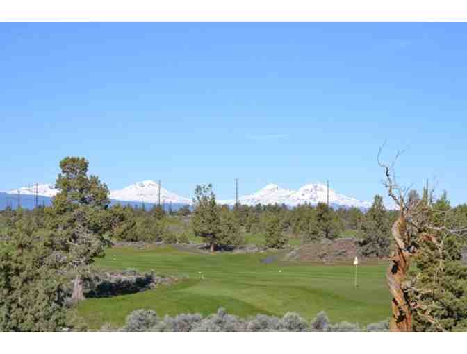 Juniper Golf Course - One twosome with cart