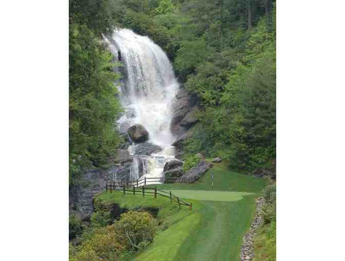 Highlands Falls Country Club - One foursome with carts