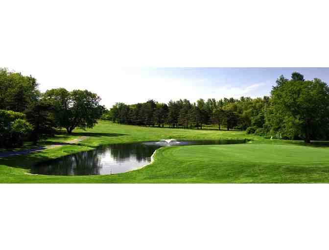 Shaker Ridge Country Club - a foursome with carts