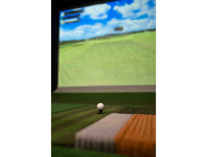 BirdieBay Golf - Simulator Bay Golf for four players