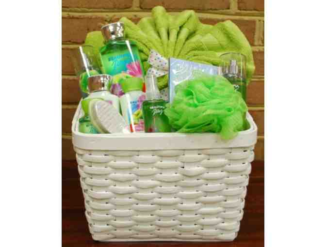 Bath and Body Works Basket - 'Beautiful Day' (Pick Up Only)