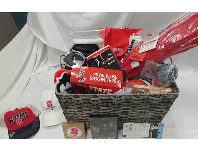 NC State Go Wolfpack! Gift Pack + Lonnie Poole Golf Foursome