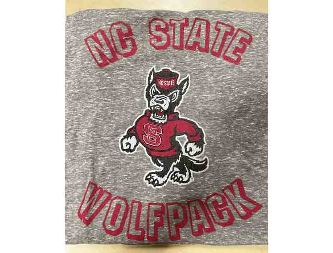 NC State Fan Pack: Wolfpack T-Shirt + Wall Art