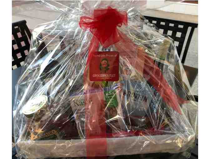 Grocery Outlet Gift Basket & Gift Card