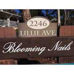 Blooming Nails