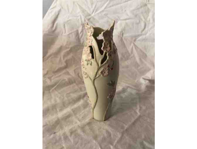 Lenox Vase (9 inches) - Photo 1