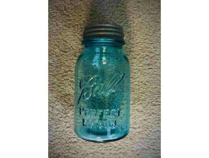 BALL JAR (1920's) - Large BLUE AQUA, Original Zinc Lids - Photo 1