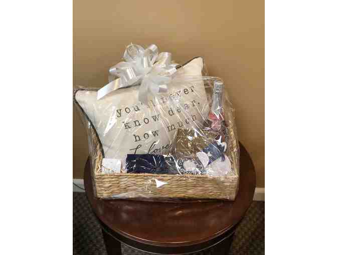 Bridal Gift Basket - Photo 1