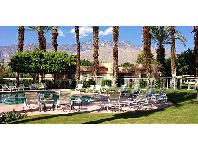 Christmas in Palm Springs! Dec. 23-30 in a furnished One Bedroom Condo