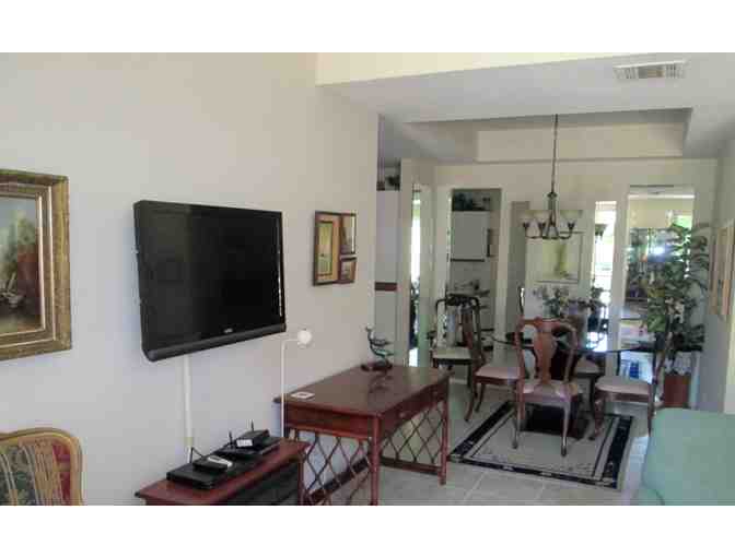 Christmas in Palm Springs! Dec. 23-30 in a furnished One Bedroom Condo