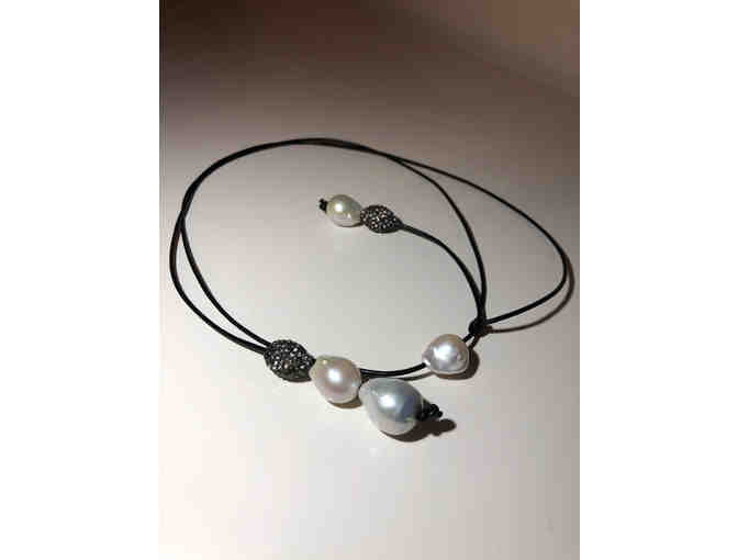 Jewelry: 40' adjustable pearl and crystal leather necklace-1