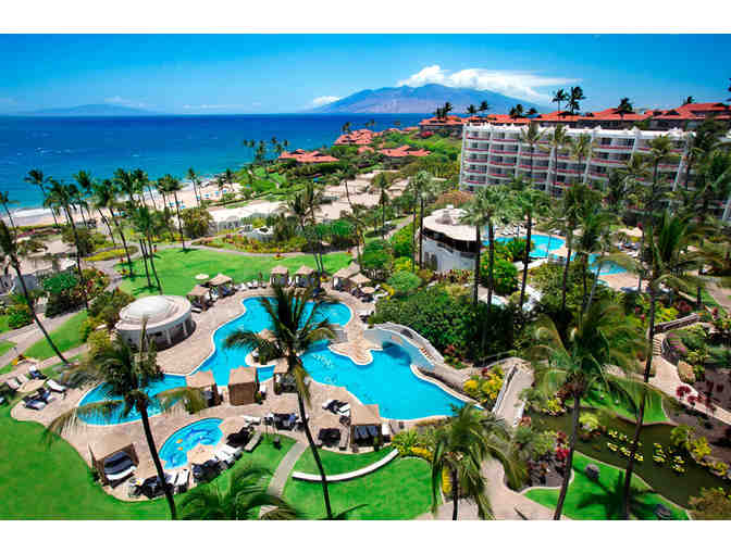 One Night Stay + Dinner at Fairmont Kea Lani (Maui)