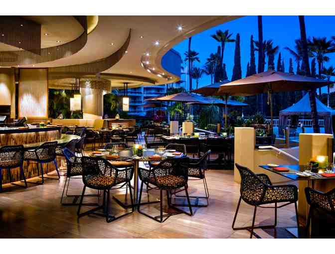 One Night Stay + Dinner at Fairmont Kea Lani (Maui)