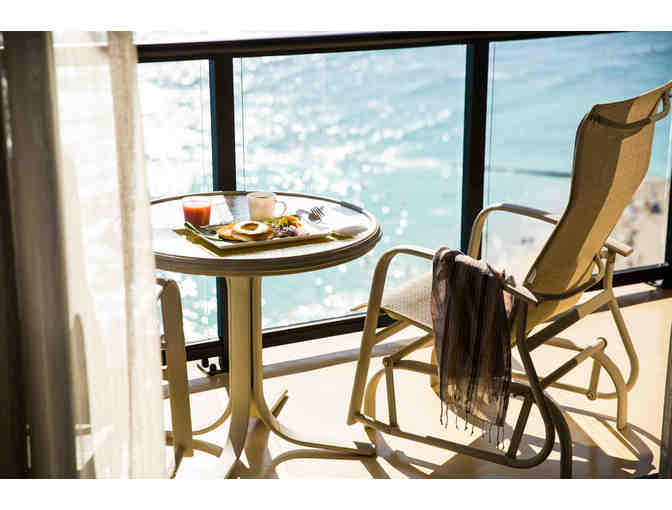 Four Night Stay at Outrigger Waikiki Beach Resort & Tickets to Blue Note Hawaii (Oahu)