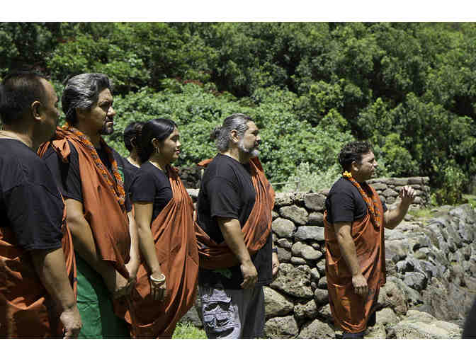 Tour & Lunch for 12 at Papahana Kualoa (Oahu)