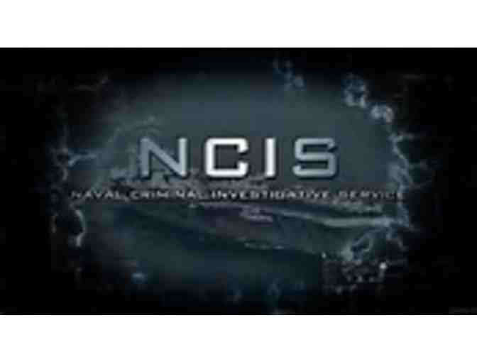 Hit Show - NCIS Collector's Basket- includes SCRIPT signed by the cast of the show