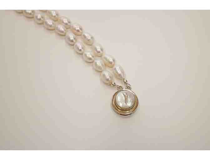 Freshwater Pearls Necklace and Bracelet Set