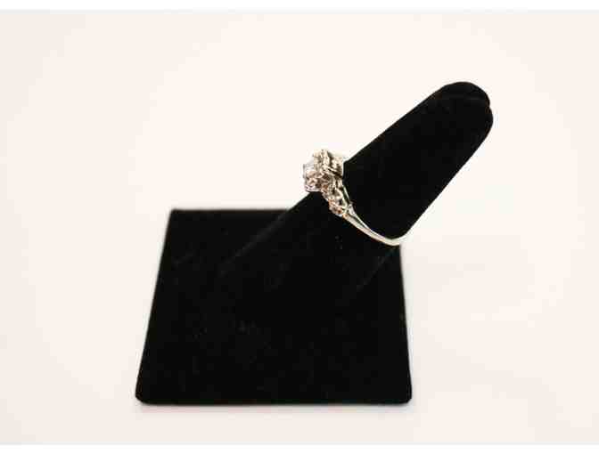 Silver Ring 14K with Center Stones - Size 8