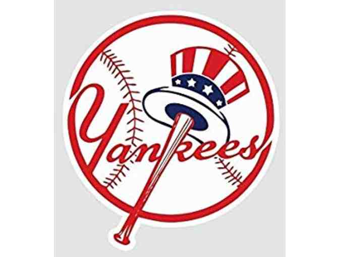 Limited Edition Yogi Berra 2013 New York Yankees Bobblehead